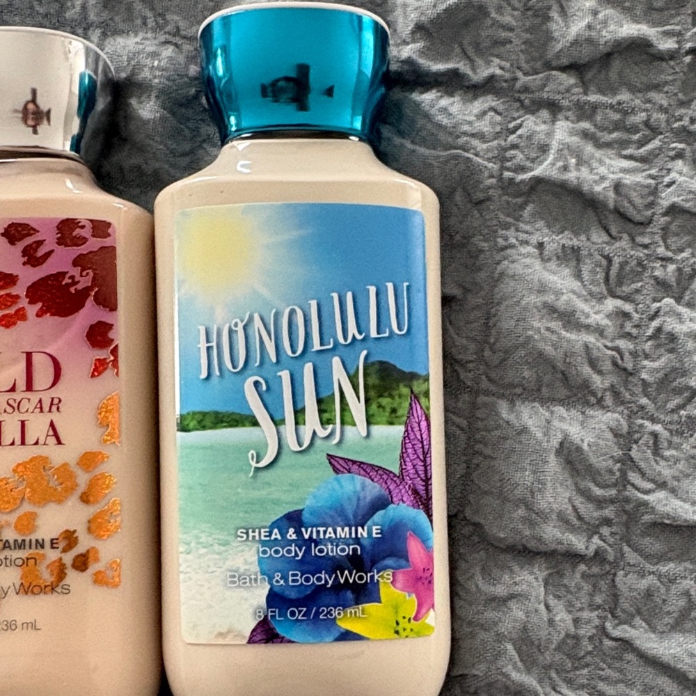 Bath & Body Works Wild Madagascar Vanilla & Honolulu Sun Lotion Trio - Picture 3 of 3